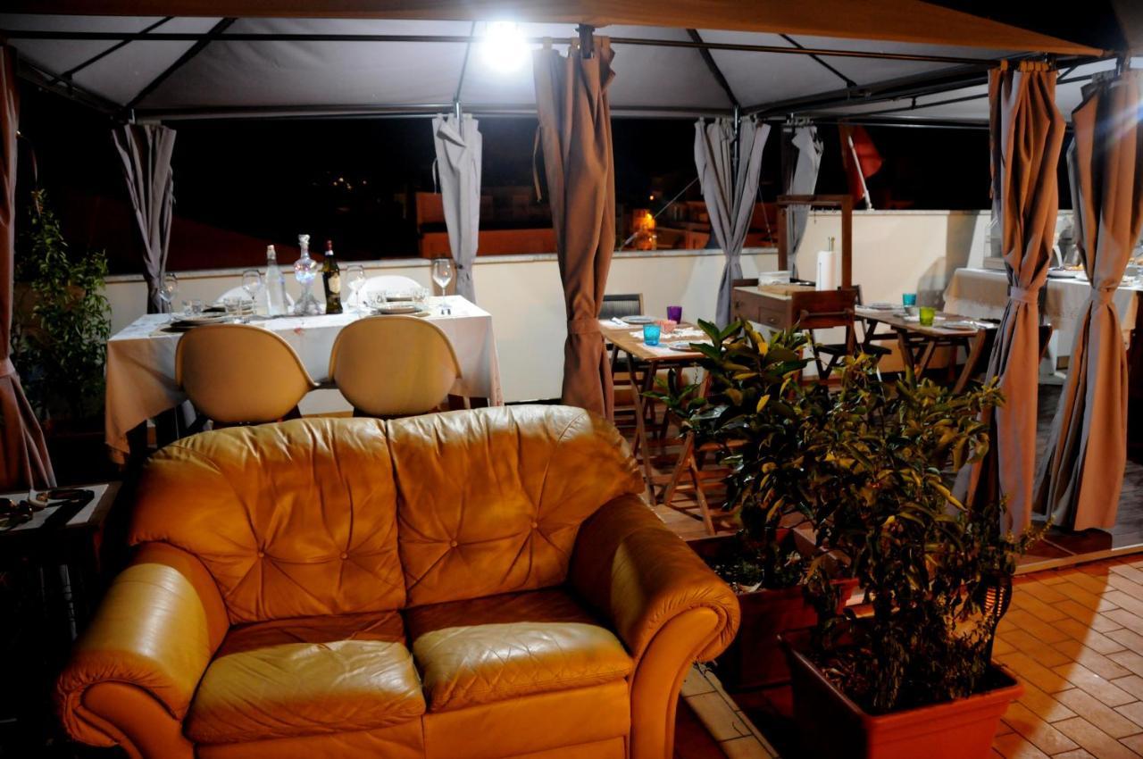 La Casa Di Luna Bed & Breakfast 2*